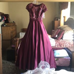 Elegant burgundy formal dress